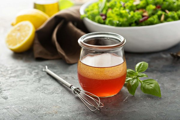 Comment faire une vinaigrette sans huile pour une salade minceur équilibrée?